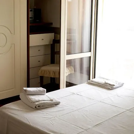 Silvana Alojamento de Acomodação e Pequeno-almoço Salerno